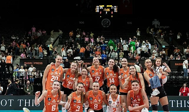 Eczacıbaşı Peron İstanbul evinde galip!